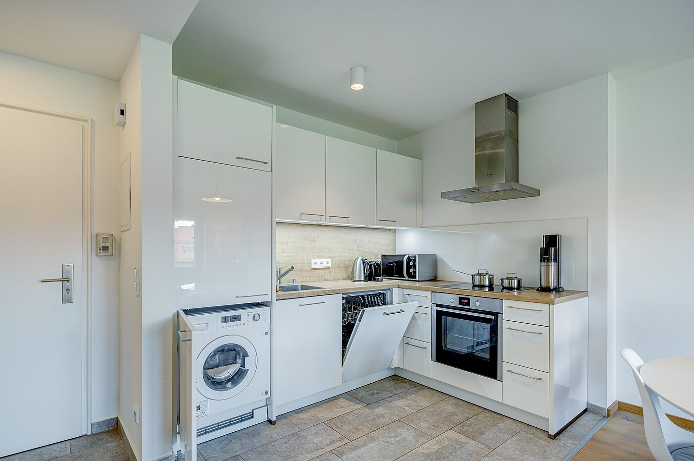 Apartment с 1 комнатная | München-Schwabing | 70198 | ...Waschtrockner