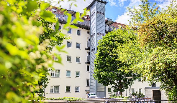 Квартира в многоэтажно доме с 1 комнатная | München-Schwabing | 70454 | Hausansicht mit...
