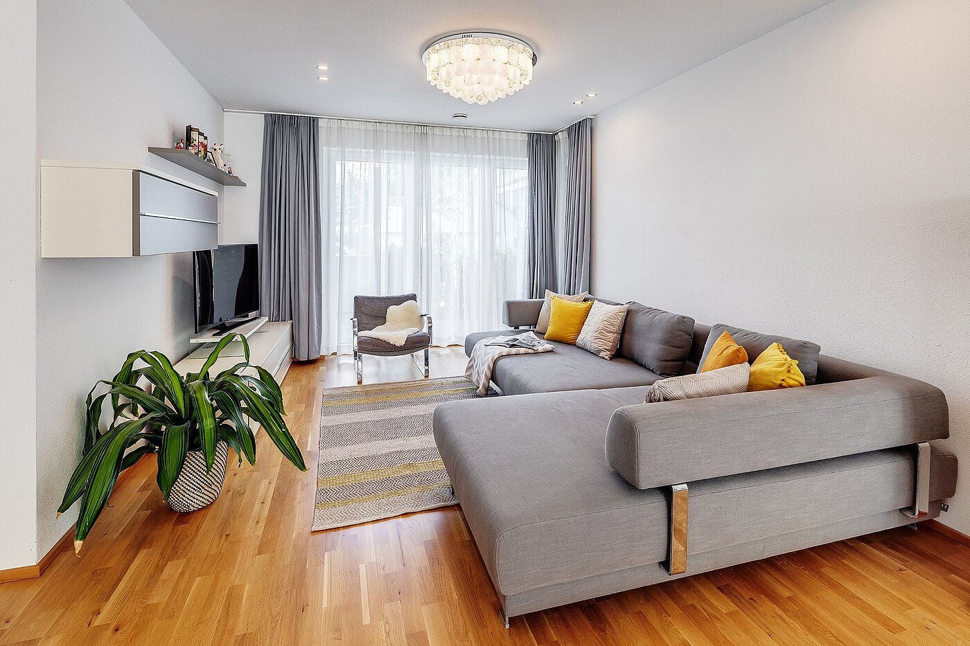 Половина двухквартирного жилого дома с 6 комнатами | München-Pasing | 2007ML5 | Moderner Wohn- und...