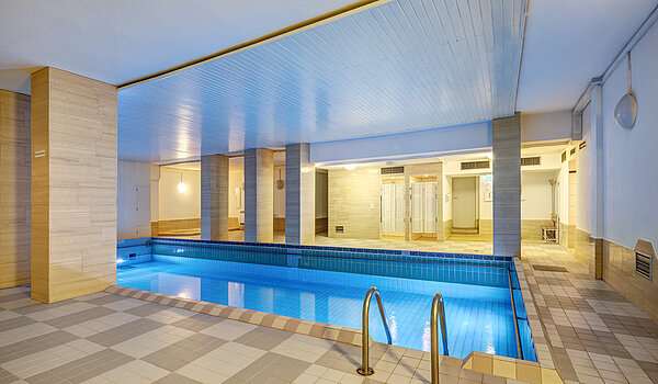 Плоский с 2 комнатами | München-Schwabing | 70394 | Schwimmbad