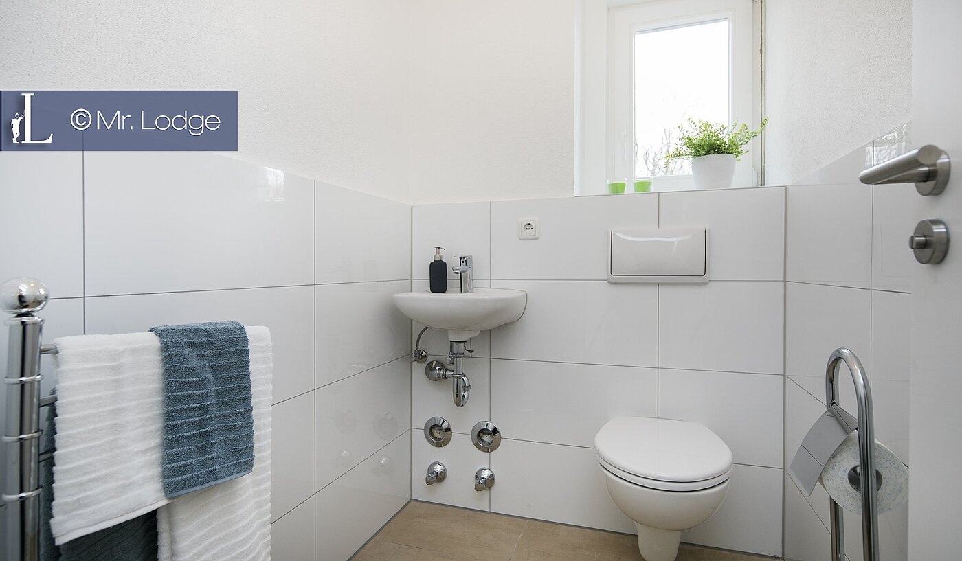 Половина двухквартирного жилого дома с 5 комнатами | 1702ML1 | G-WC