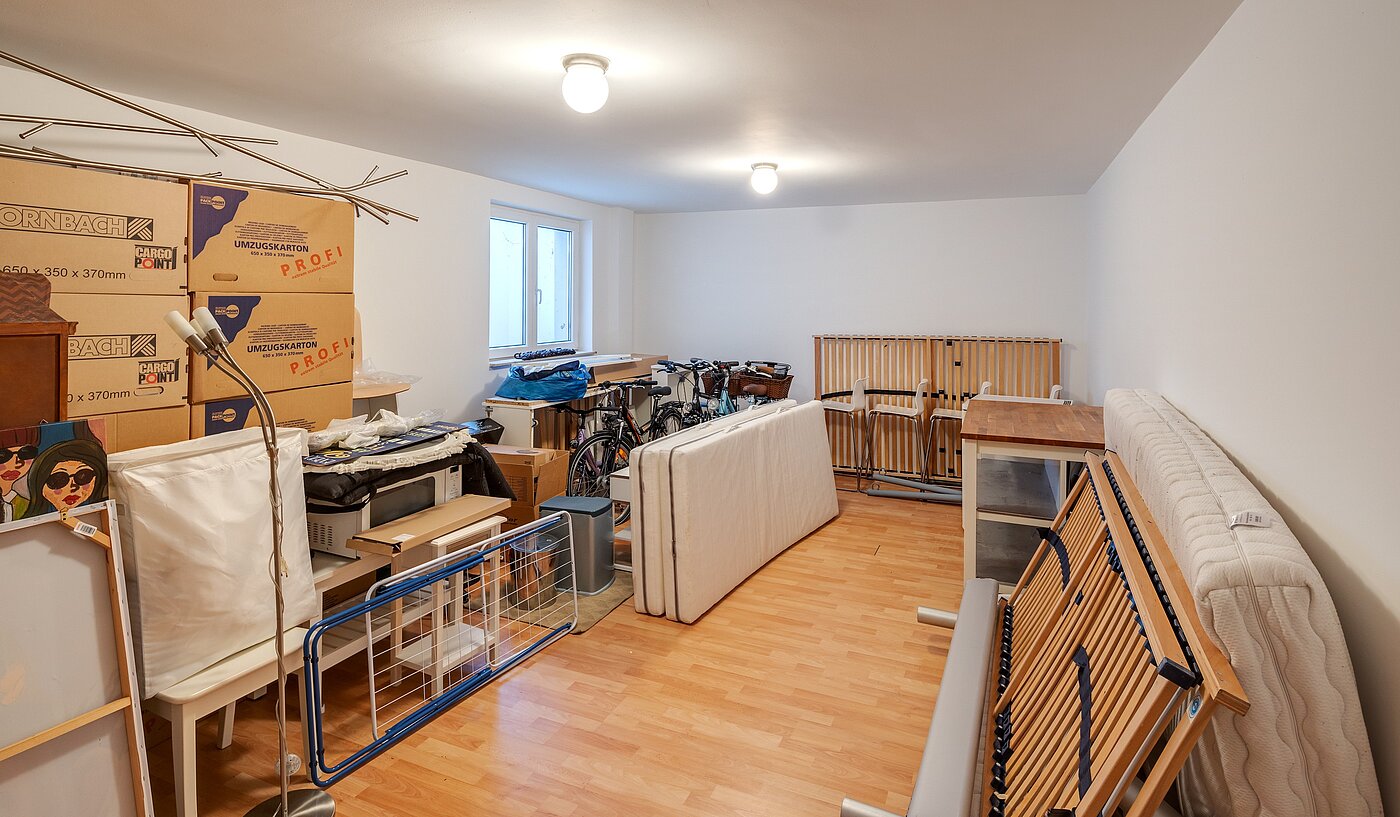 Половина двухквартирного жилого дома с 6.5 комнатами | Unterschleißheim | 70122 | Weiterer großer Kellerraum