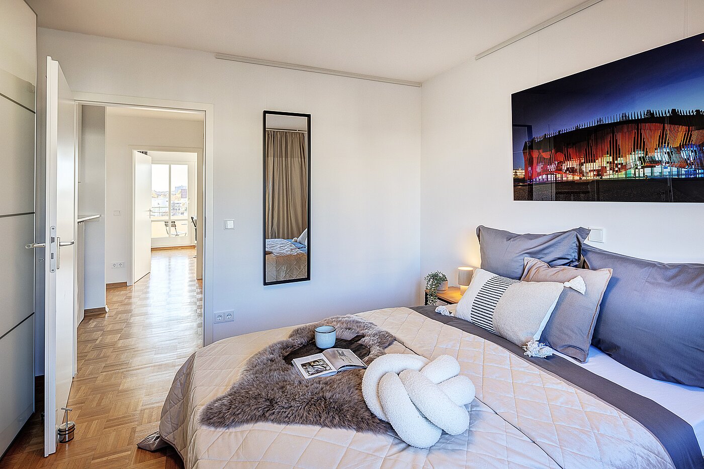 Квартира в многоэтажно доме с 3 комнатами | München-Schwabing | 70299 | Schlafen