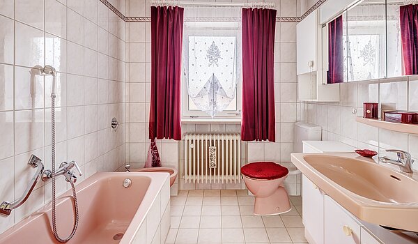 Особняк с 6 комнатами | Unterschleißheim | 2209ML7 | Tageslichtbad