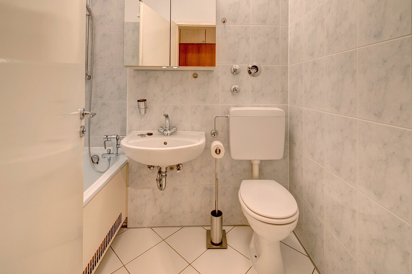 Высокий первый этаж с 1 комнатная | München-Neuhausen | 1911ML10 | Bad