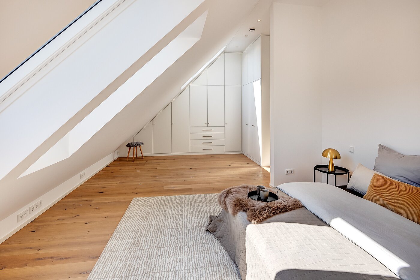 Дуплекс с 4 комнатами | München-Obermenzing | 701553 | ...und hochwertigen Einbauschränken