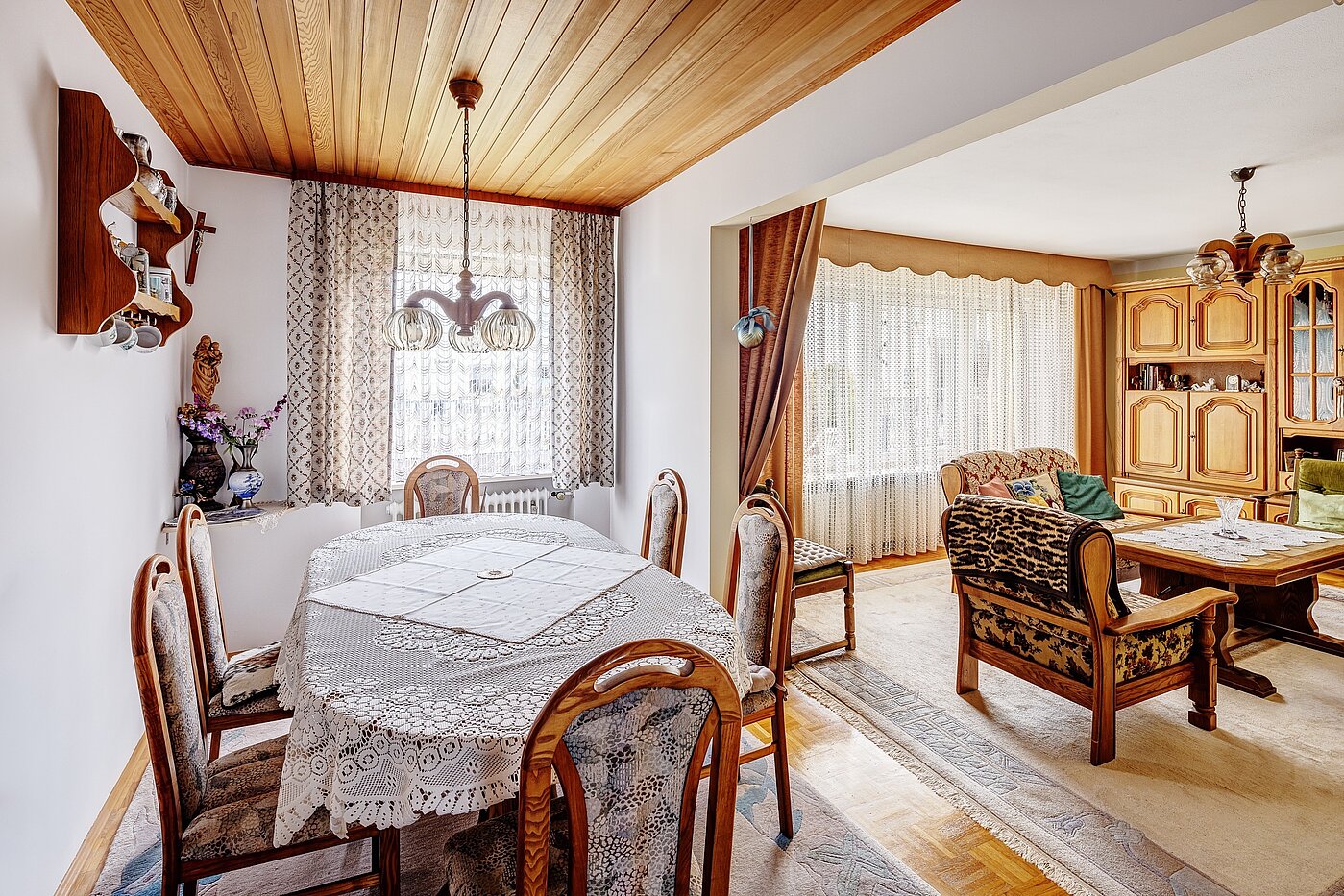 Особняк с 6 комнатами | Unterschleißheim | 2209ML7 | Wohn- und Essbereich mit...