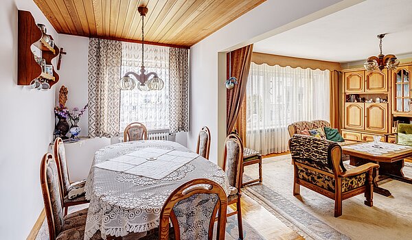 Особняк с 6 комнатами | Unterschleißheim | 2209ML7 | Wohn- und Essbereich mit...