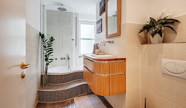 Квартира в многоэтажно доме с 3 комнатами | München-Harlaching | 2108ML3 | Modernes Wohlfühl-Bad mit...