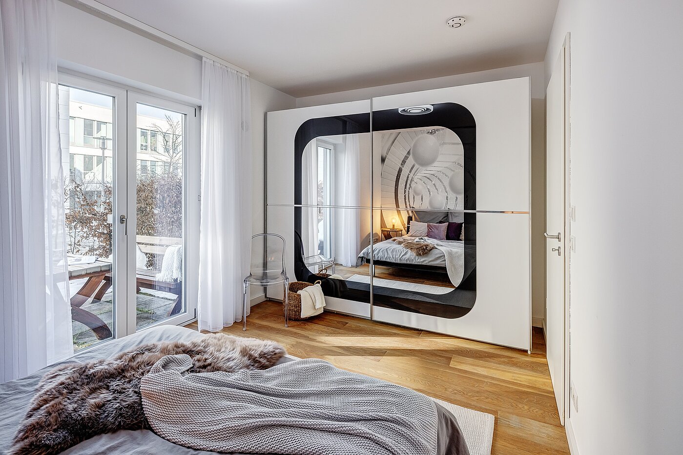 Плоский с 2 комнатами | München-Riem | 2201ML1 | ...großem Kleiderschrank und...