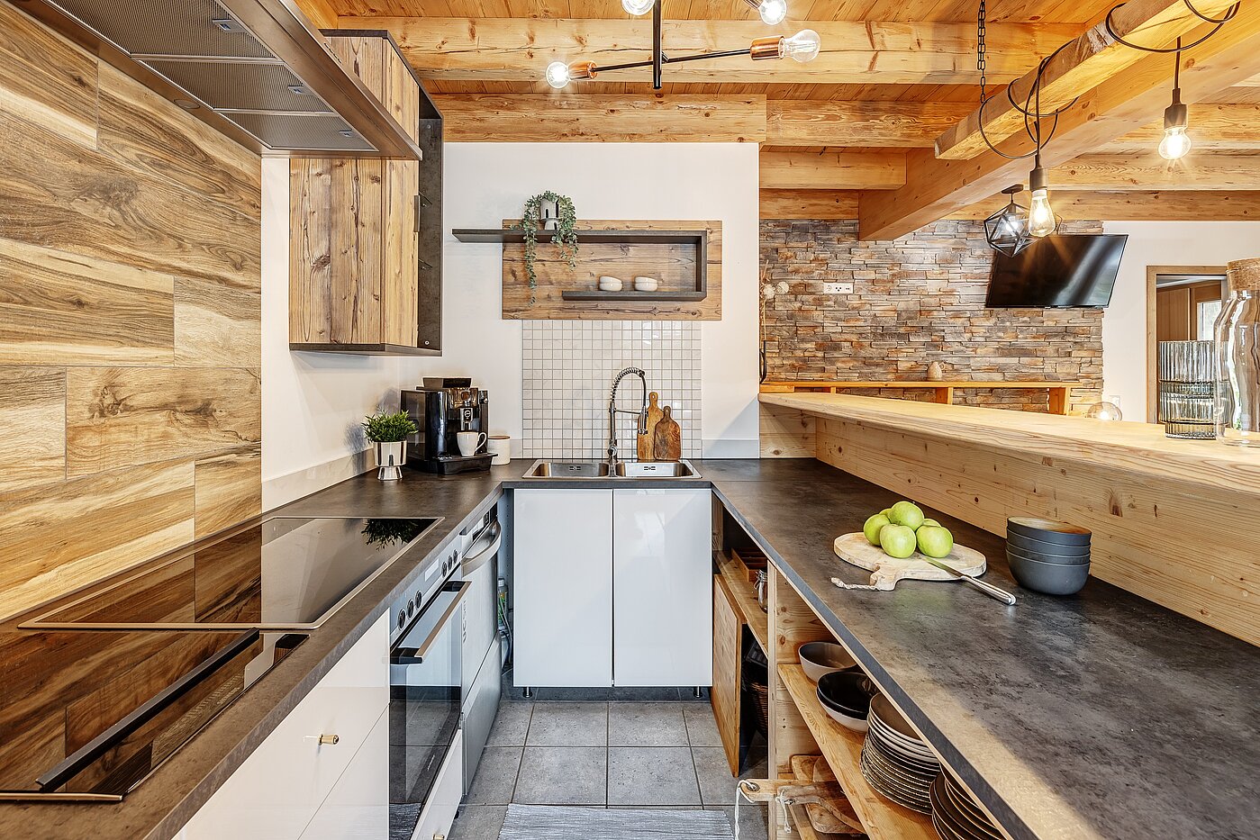 Квартира в многоэтажно доме с 6 комнатами | 70095 | ...und hochwertiger Einbauküche