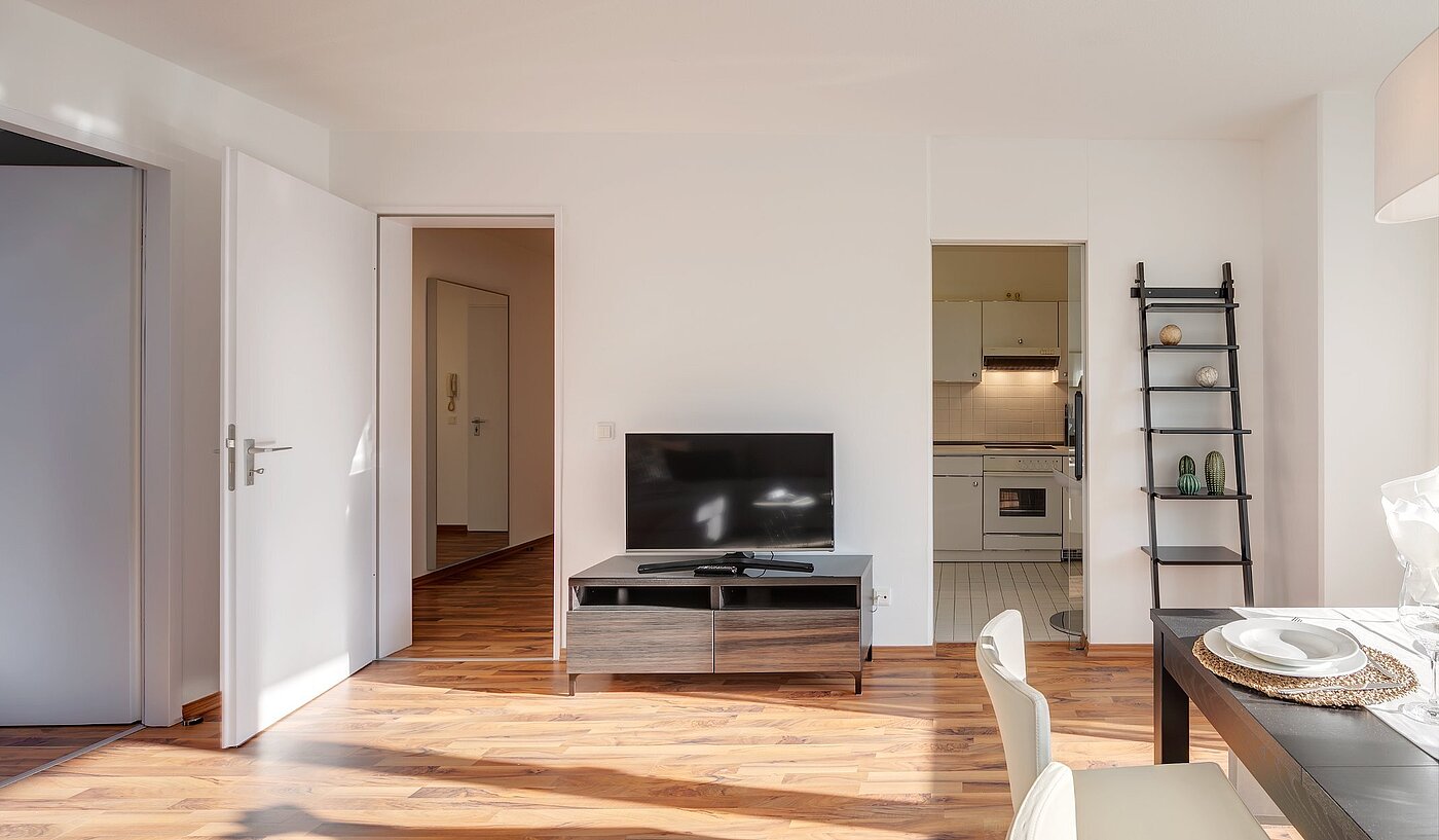 Квартира в многоэтажно доме с 2 комнатами | München-Oberföhring | 2007ML8 | Blick zur Küche