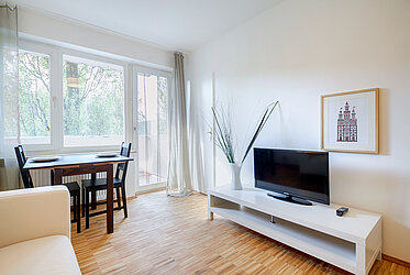 Sendling: светлая однокомнатная квартира с балконом рядом с Терезиенвизе — свободна