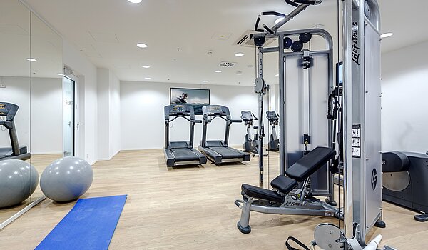 Apartment с 1.5 комнатами | München-Neuhausen | 703131 | Fitnessbereich