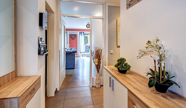 Угловой террасный дом с 6 комнатами | Germering | 70033 | Diele mit Stellfläche