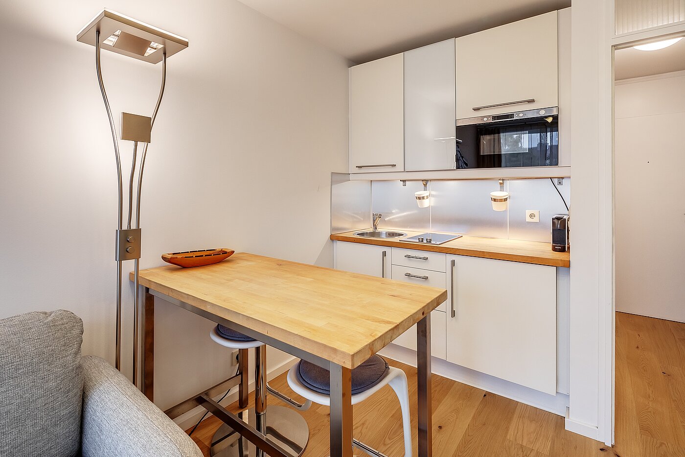 Квартира в многоэтажно доме с 1 комнатная | München-Schwabing | 70475 | ...mit Theke