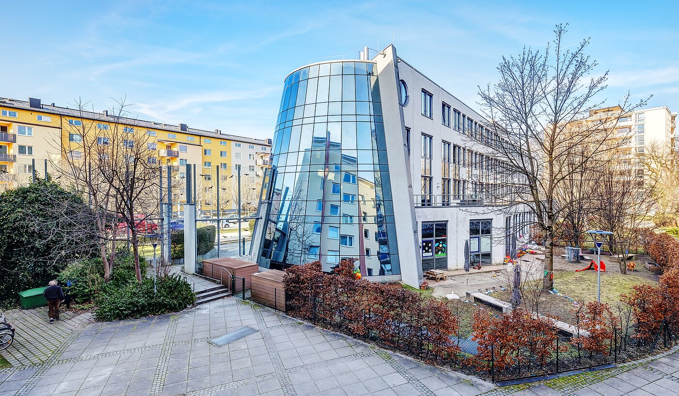 Квартира в многоэтажно доме с 3 комнатами | München-Bogenhausen | 2112ML3 | Nachbarschaft