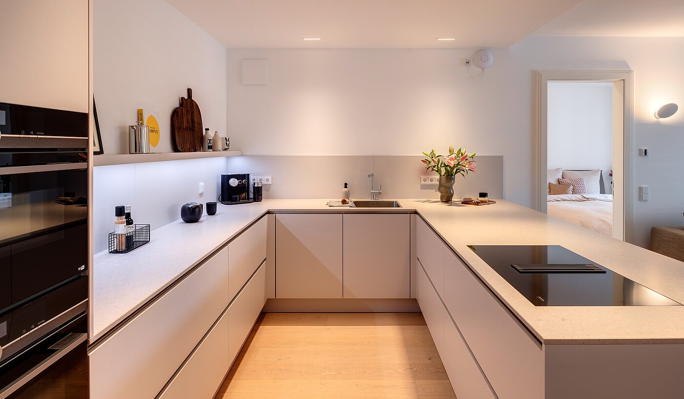 Квартира в многоэтажно доме с 3 комнатами | 70046 | Hochwertige Einbauküche