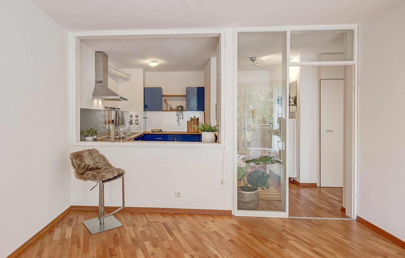 Квартира в многоэтажно доме с 2 комнатами | München-Schwabing | 2109ML3 | Blick zur Küche