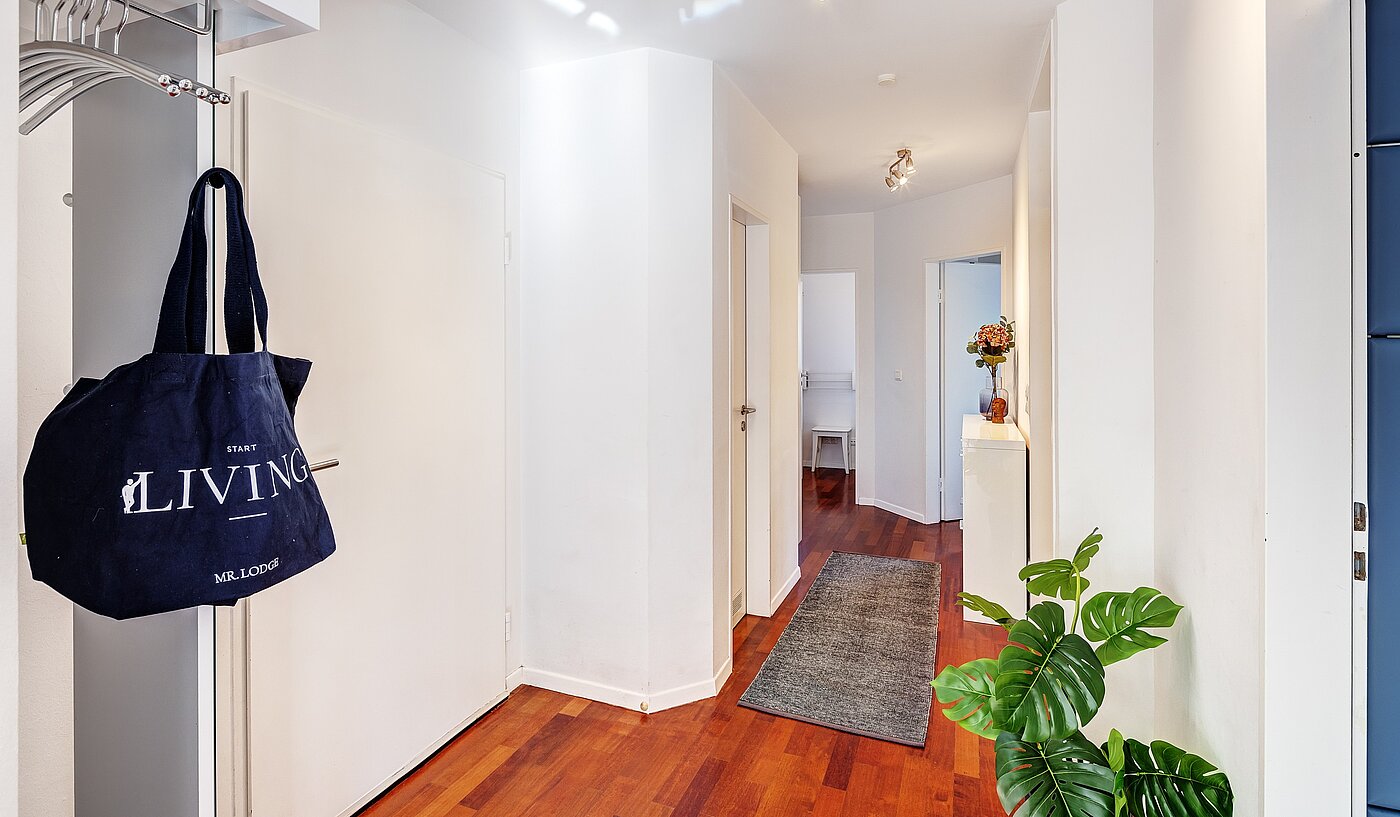 Квартира в многоэтажно доме с 3 комнатами | München-Schwabing | 2202ML12 | Zentraler Flur...