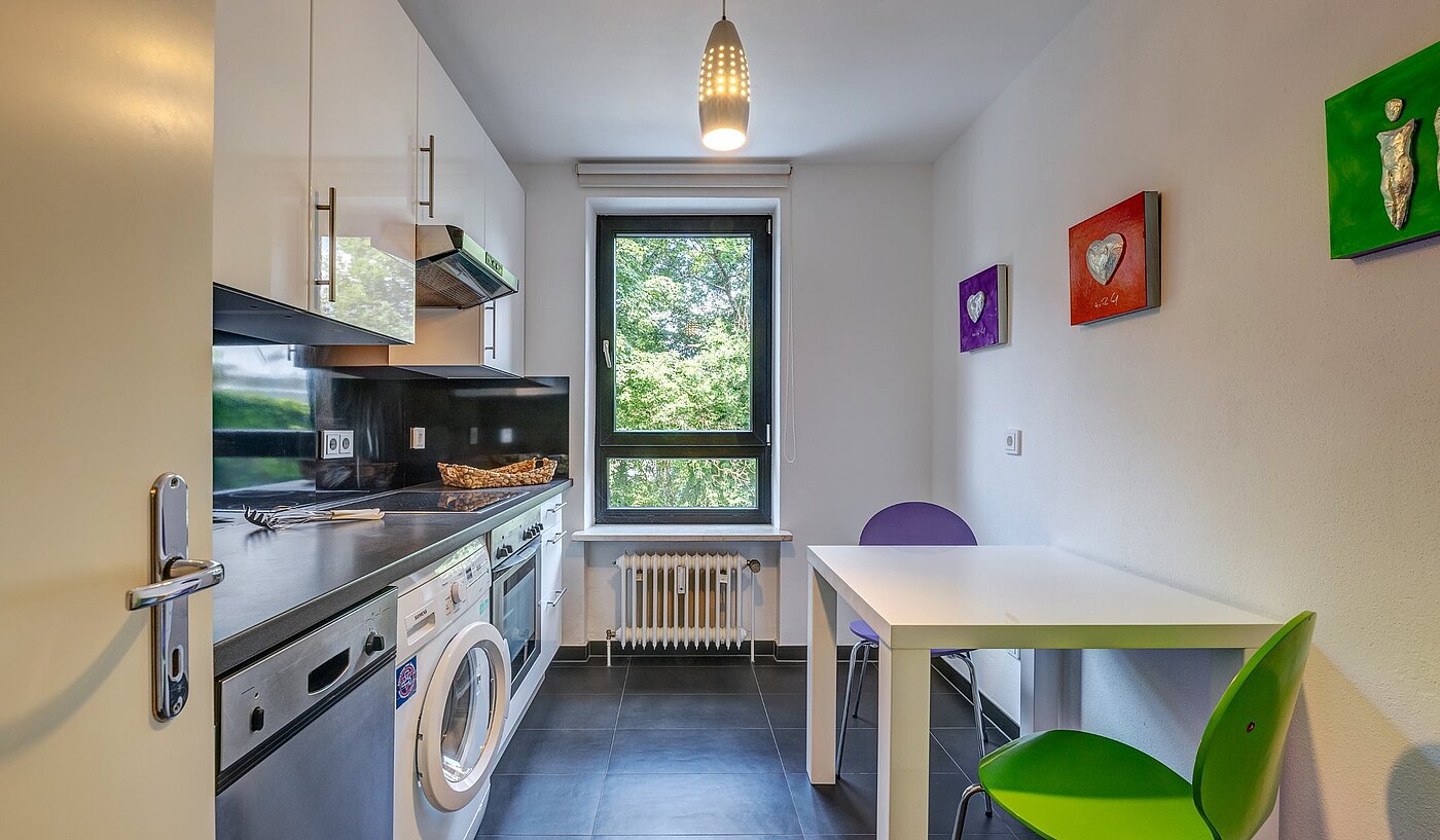 Квартира в многоэтажно доме с 2 комнатами | München-Sendling | 2106ML2 | Voll eingerichtete Küche...