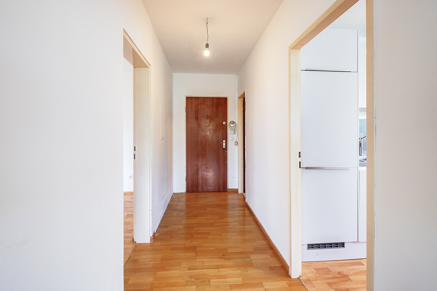 Квартира в многоэтажно доме с 2 комнатами | München-Hadern | 704101 | Flur Blickrichtung Eingang
