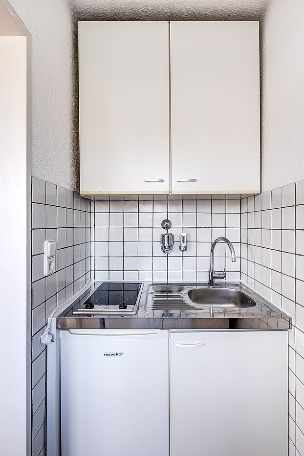 Квартира в многоэтажно доме с 2 комнатами | München-Freimann | 70158 | Kompakte Küche...
