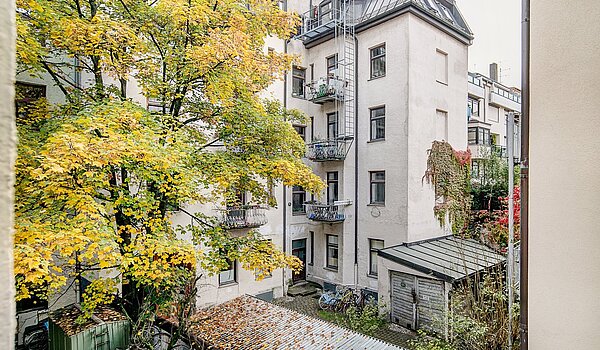 Квартира в многоэтажно доме с 4 комнатами | München-Maxvorstadt | 2011ML2 | Hofansicht