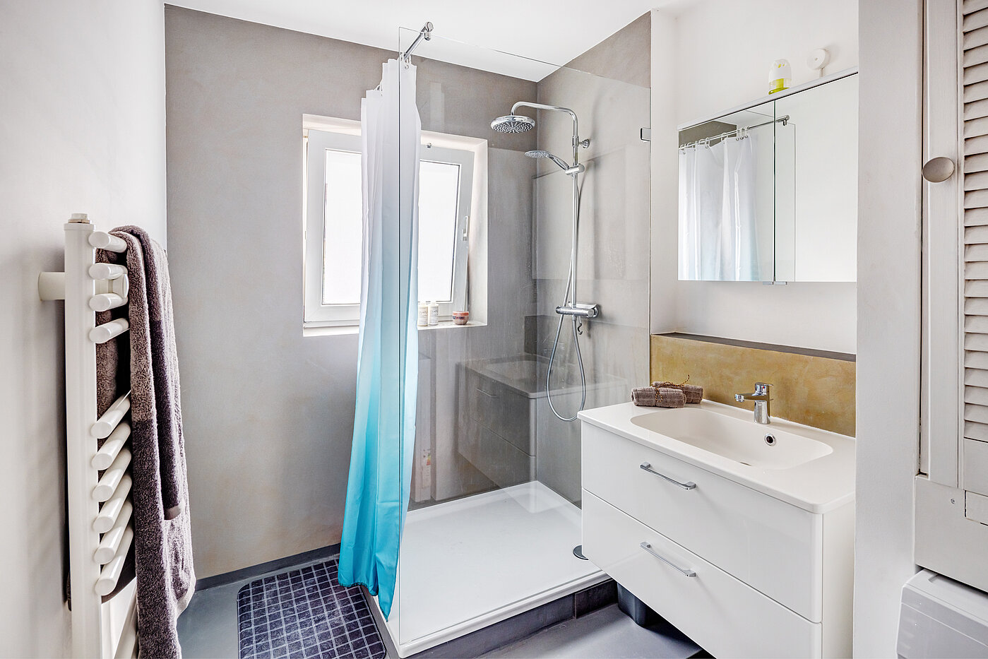 Квартира в многоэтажно доме с 3 комнатами | München-Schwabing | 70292 | Bad mit Fenster