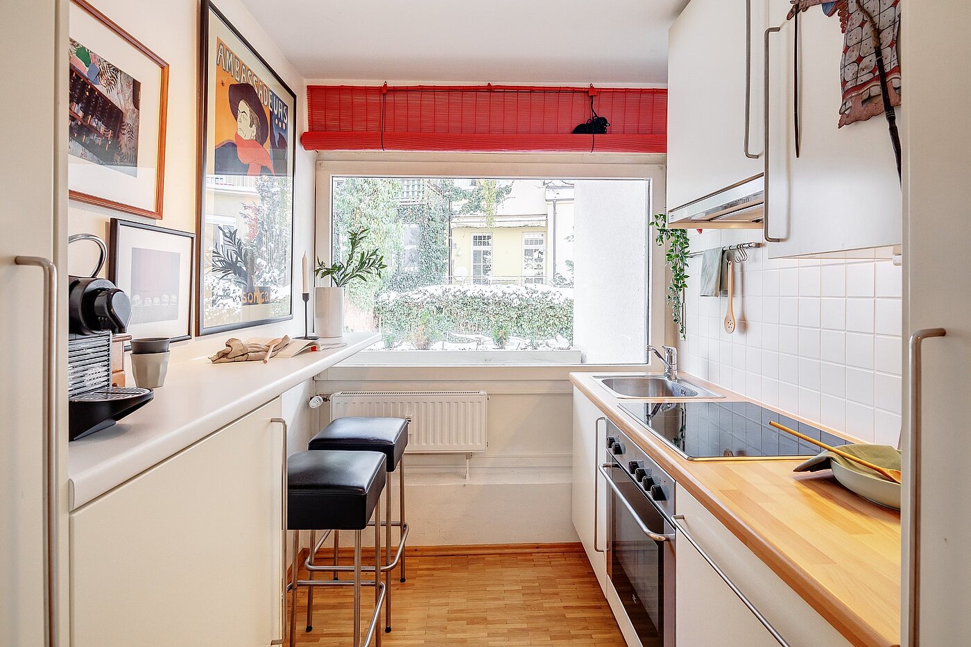 Квартира в многоэтажно доме с 2 комнатами | München-Nymphenburg | 2101ML6 | ...Küche mit Süd/Ost Loggia...