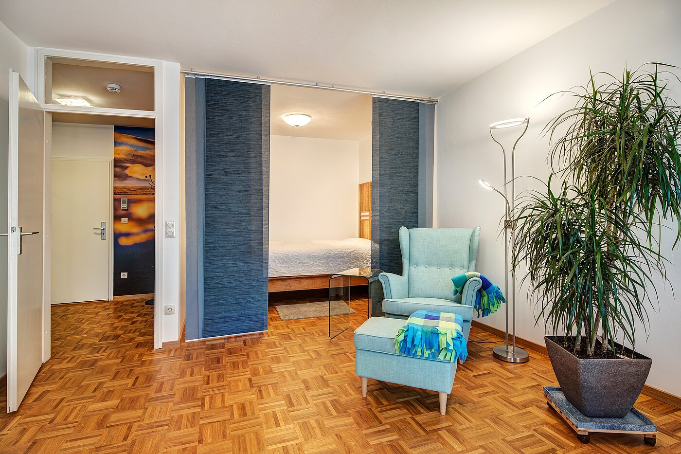 Квартира в многоэтажно доме с 1.5 комнатами | München-Sendling-Westpark | 2207ML4 | Abgetrennter Schlafbereich mit...