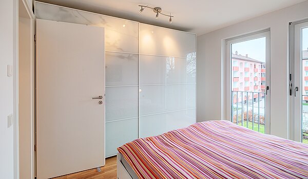 Квартира в многоэтажно доме с 3 комнатами | München-Moosach | 70164 | ...mit großen Fensterfronten