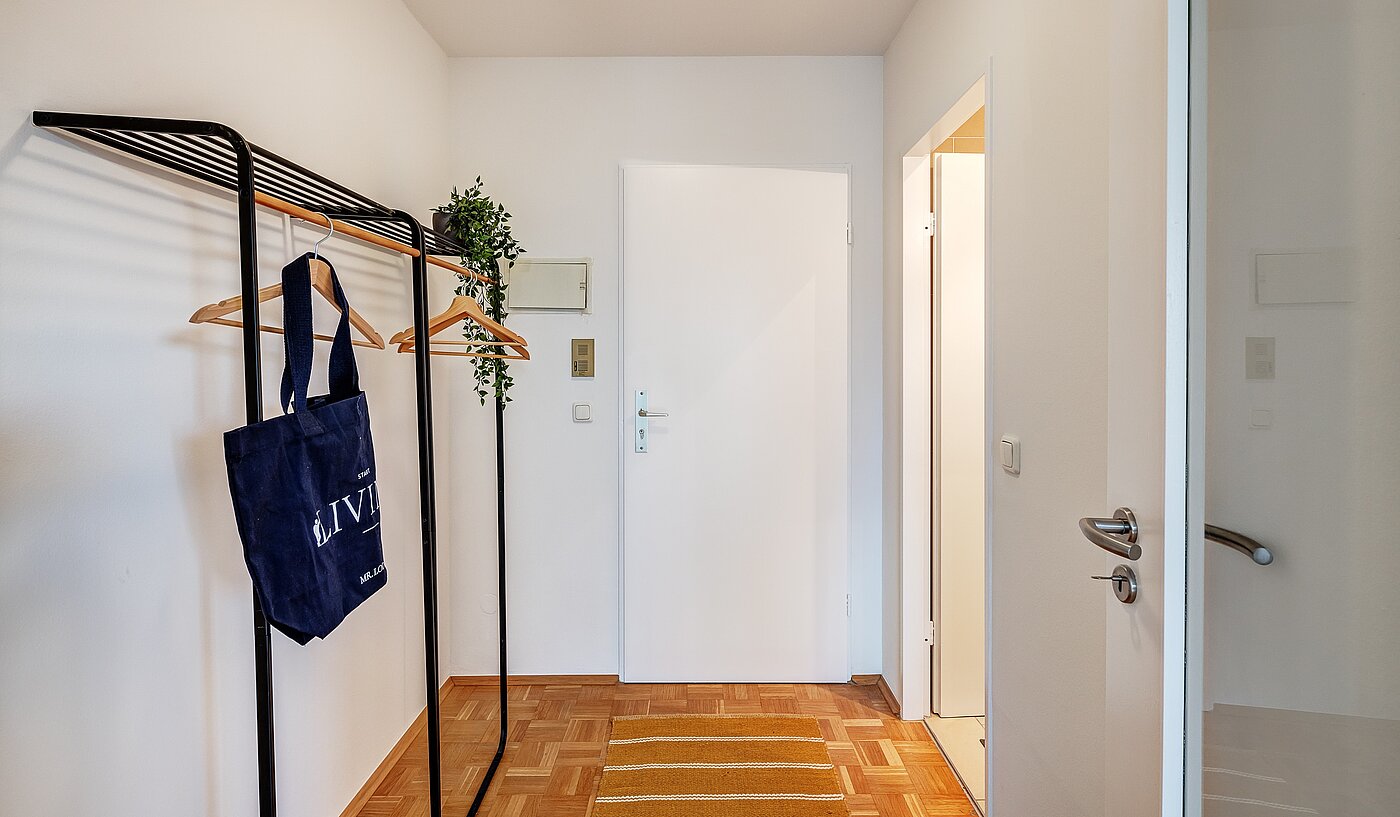 Квартира в многоэтажно доме с 1 комнатная | München-Milbertshofen | 2112ML4 | Geräumige Diele