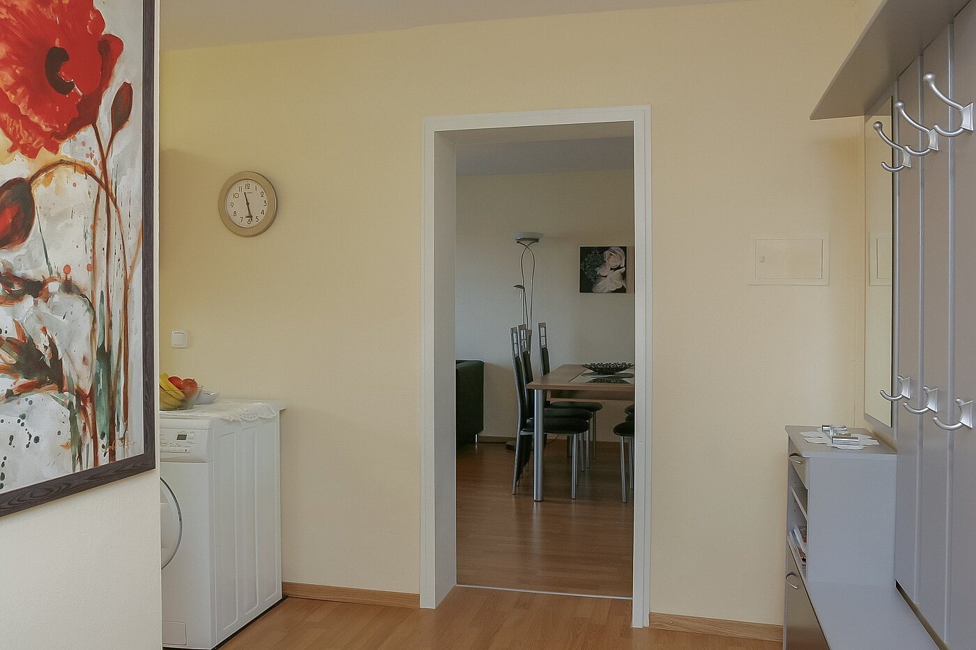 Квартира в многоэтажно доме с 2 комнатами | München-Nymphenburg | 1805ML3 | Diele mit Garderobe