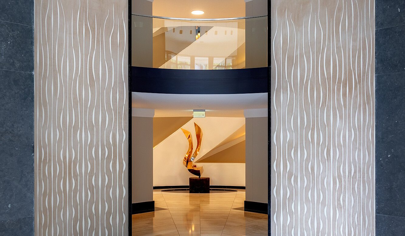 Квартира в многоэтажно доме с 3 комнатами | 70046 | Großzügige Eingangshalle...