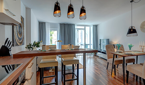 Квартира в многоэтажно доме с 2 комнатами | München-Schwabing | 70434 | ...und Frühstückstheke