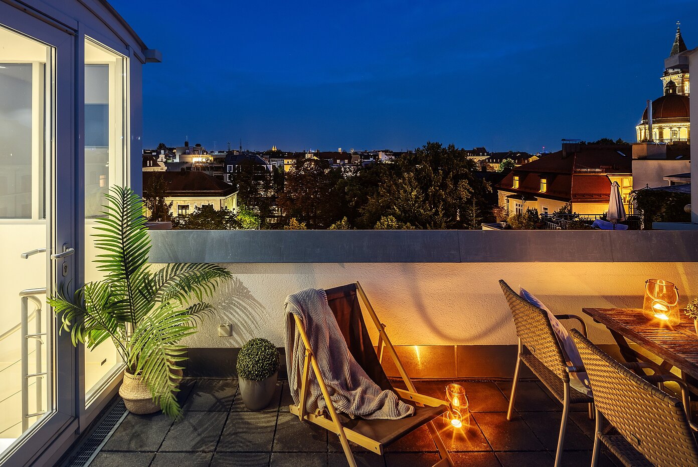 Квартира в многоэтажно доме с 2 комнатами | München-Schwabing | 2208ML2 | ...bei Nacht