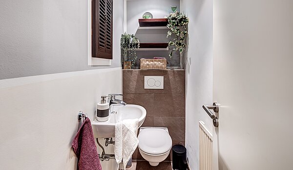 Угловой террасный дом с 6 комнатами | Germering | 70033 | Gästetoilette