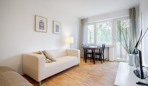 Apartment с 1 комнатная | München-Sendling | 70389 | Möblierungsvorschlag : Wohn- und Essbereich