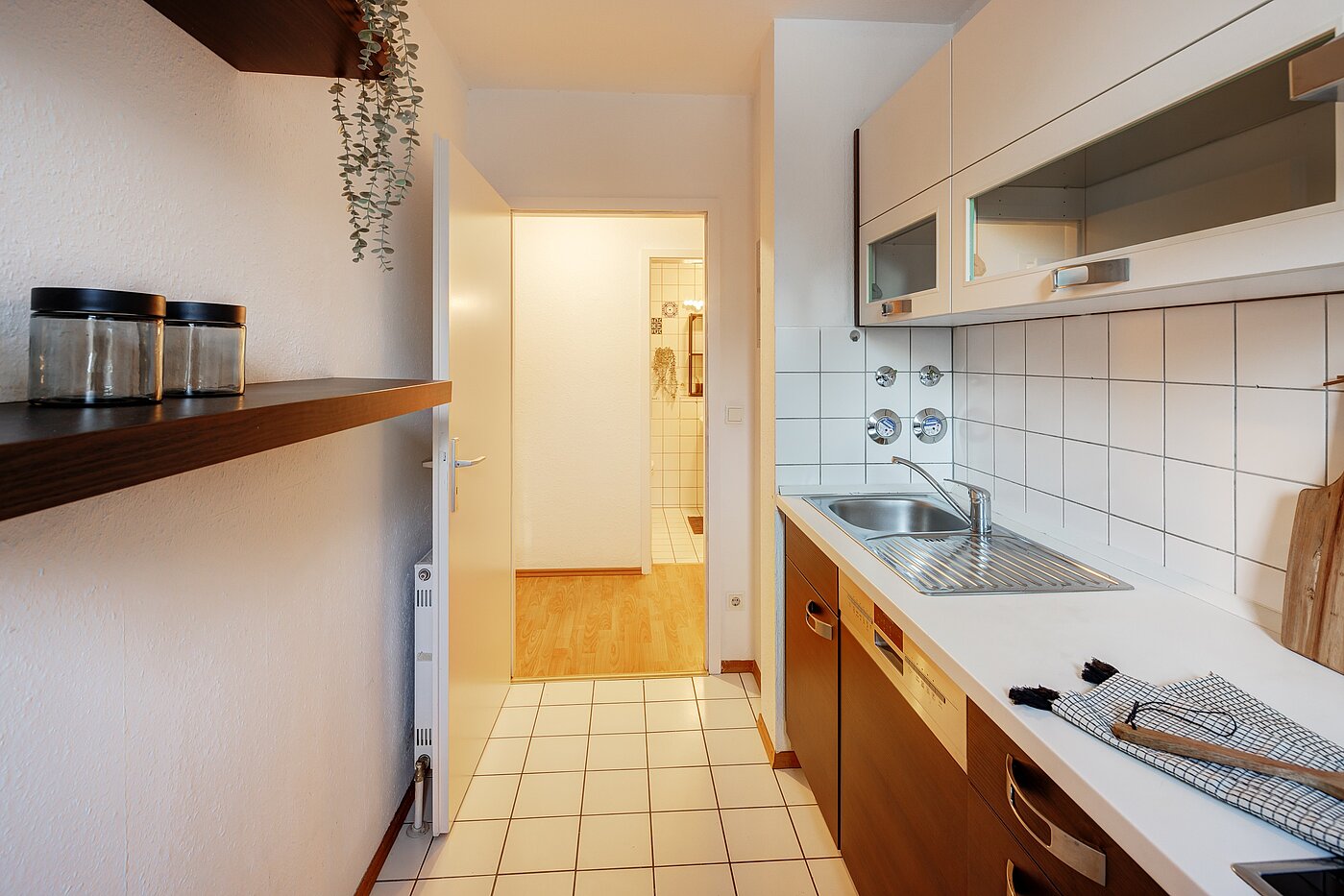 Квартира в многоэтажно доме с 3 комнатами | München-Bogenhausen | 70085 | Küche komplett eingerichtet...