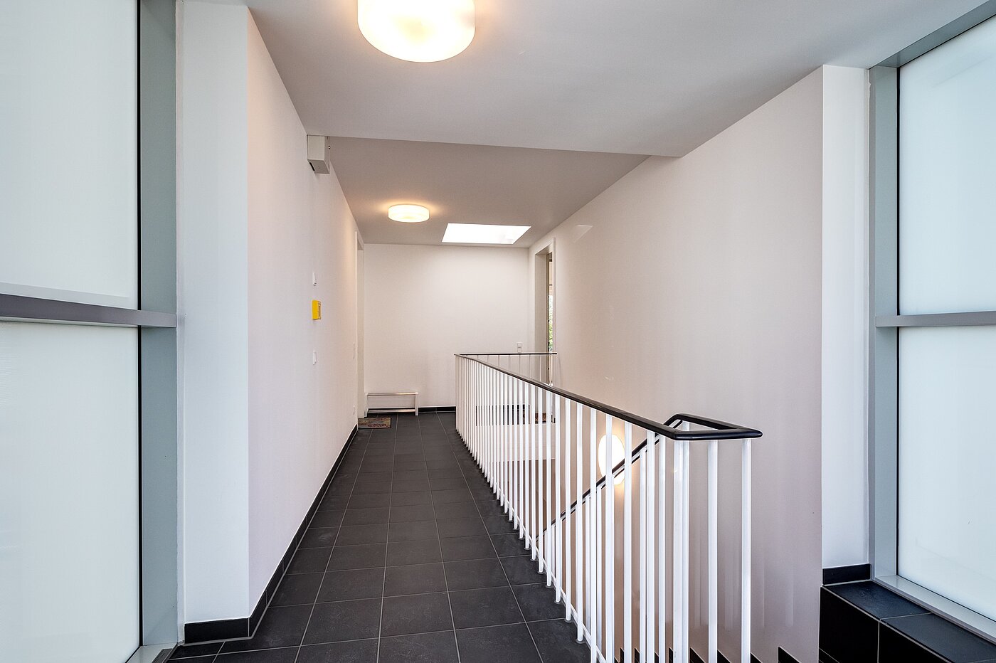 Квартира в многоэтажно доме с 2 комнатами | 70134 | Treppenhaus mit...
