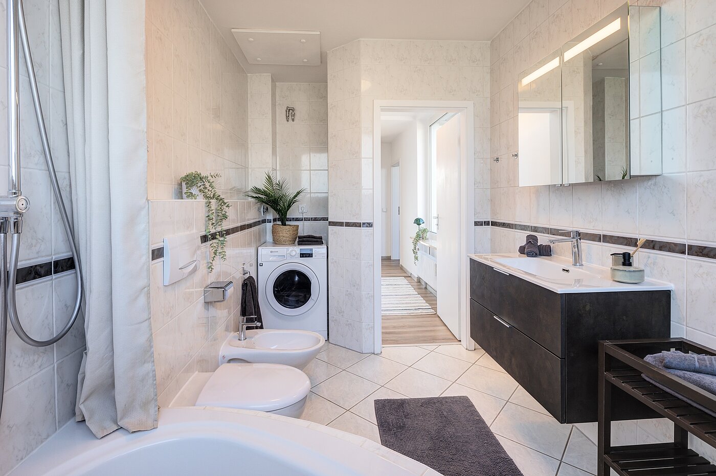 Terrassenwohnung с 3.5 комнатами | München-Berg am Laim | 123456 | Inkl. Waschmaschinenanschluss