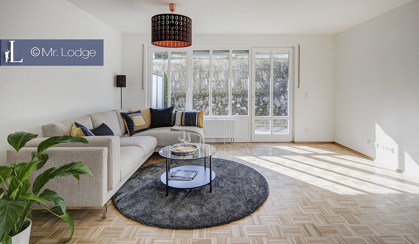 Половина двухквартирного жилого дома с 5 комнатами | 1702ML1 | Sonniges Wohnzimmer