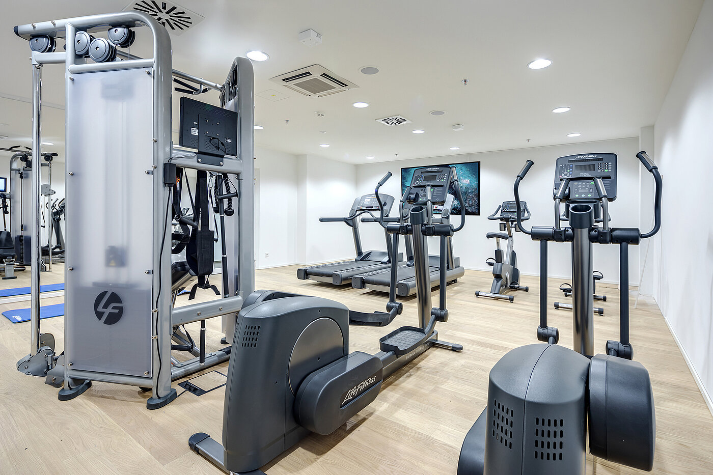 Apartment с 1.5 комнатами | München-Neuhausen | 70179 | Fitnessbereich