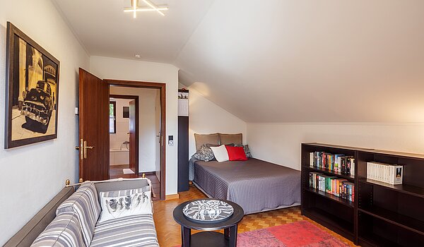 Особняк с 4 комнатами | Neubiberg | 70429 | Schlafzimmer II im OG