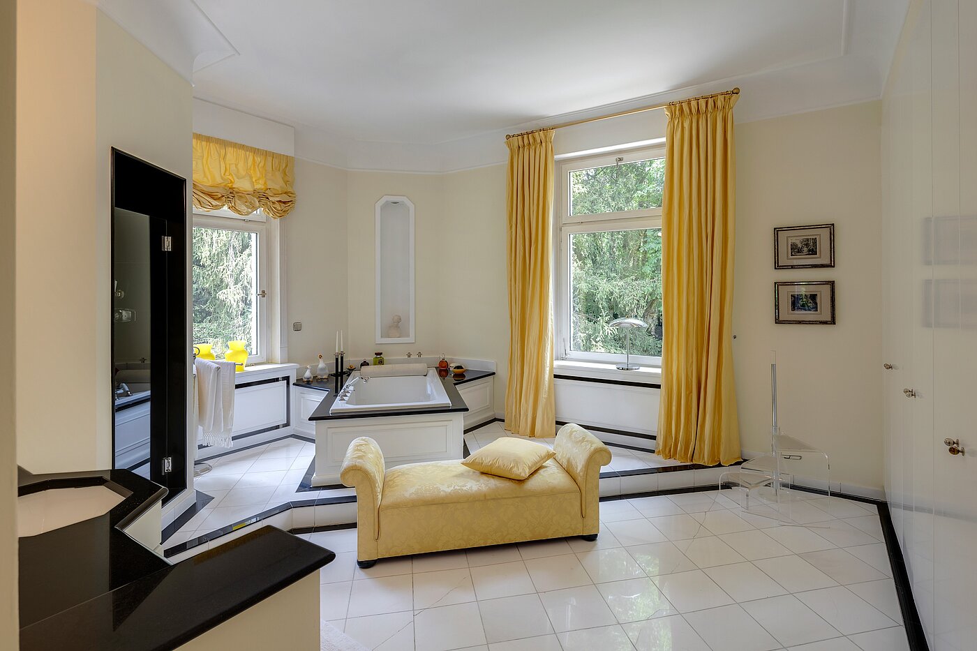 Villa с 9 комнатами | Reutlingen | 70231 | Badezimmer 1. Obergeschoss