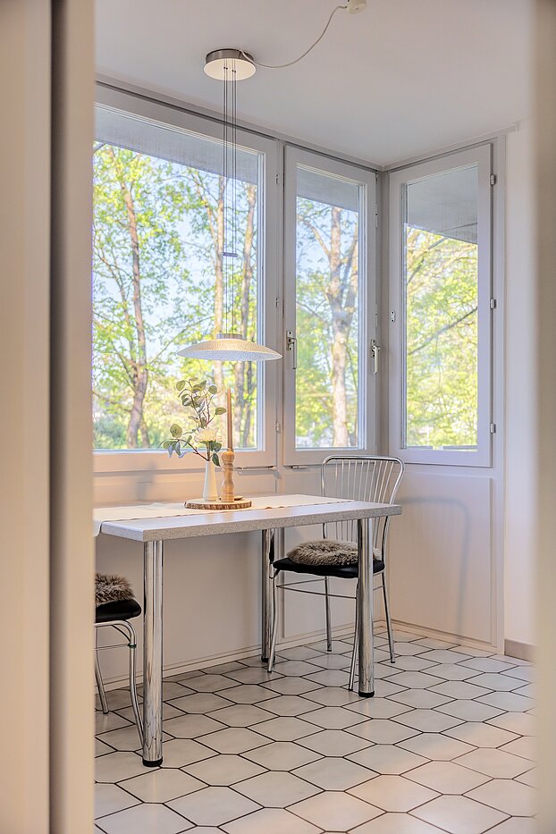 Квартира в многоэтажно доме с 3.5 комнатами | München-Bogenhausen | 703052 | ...einladendem Erker