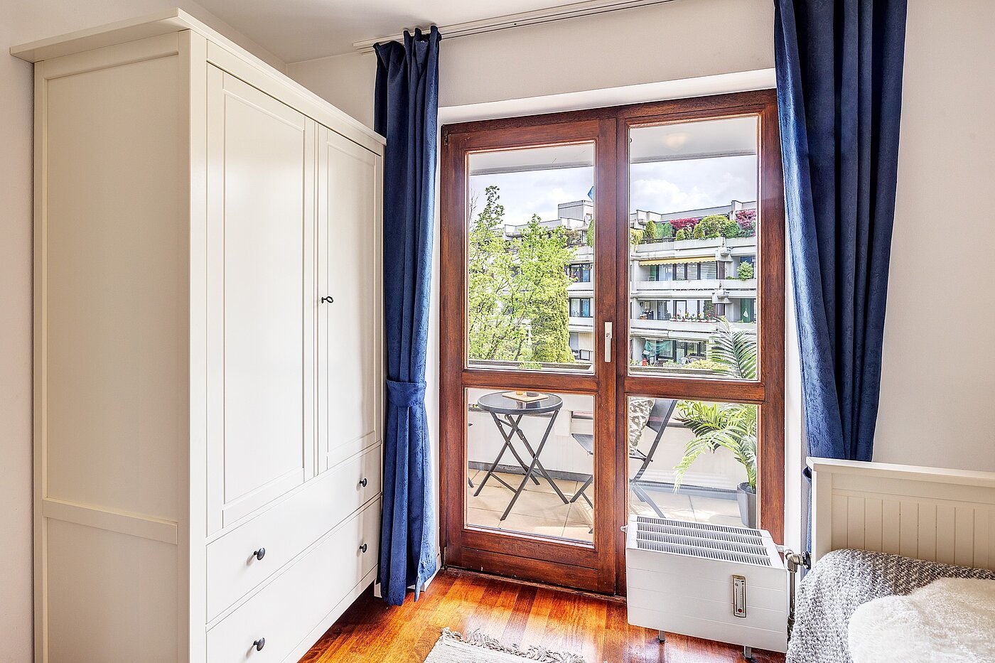 Квартира в многоэтажно доме с 3 комнатами | München-Schwabing | 2202ML12 | ...und Zugang zum Balkon