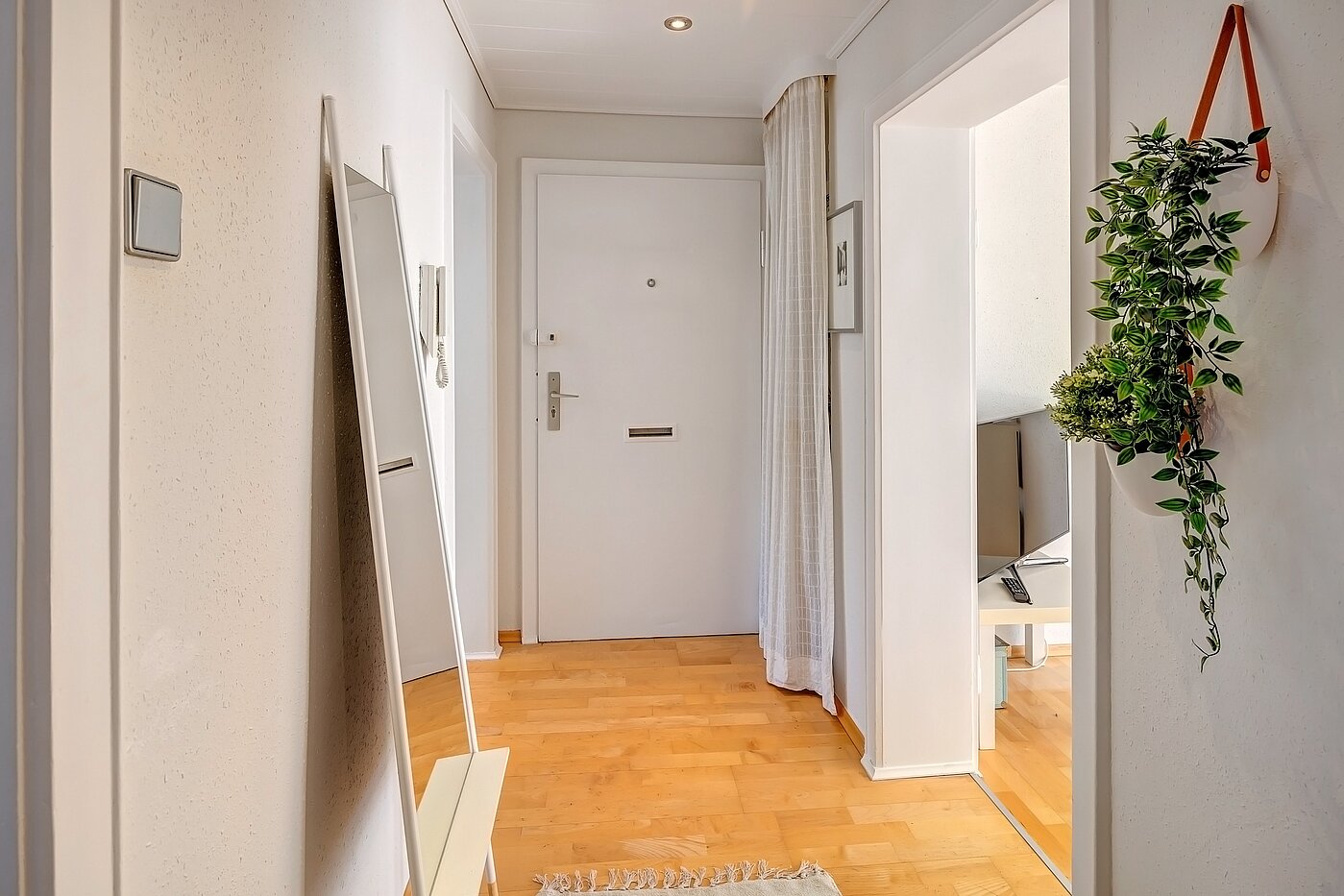 Квартира в многоэтажно доме с 1.5 комнатами | München-Schwabing | 70014 | Diele...
