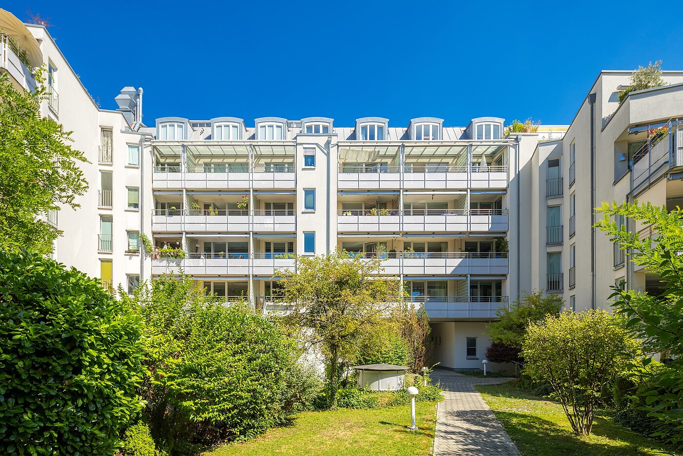 Квартира в многоэтажно доме с 2 комнатами | München-Schwabing | 2208ML2 | ...Gartenansicht